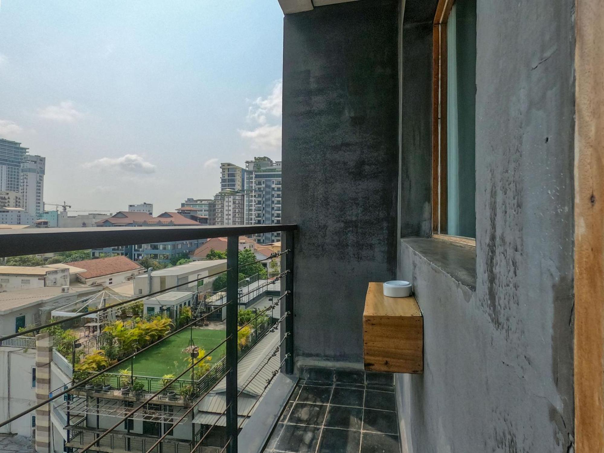 Patio Hotel y Urban Resort Phnom Penh Exterior foto
